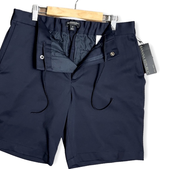 Banana Republic 9" Luxe City Short With Core Temp Technology Navy - Picture 14 of 16